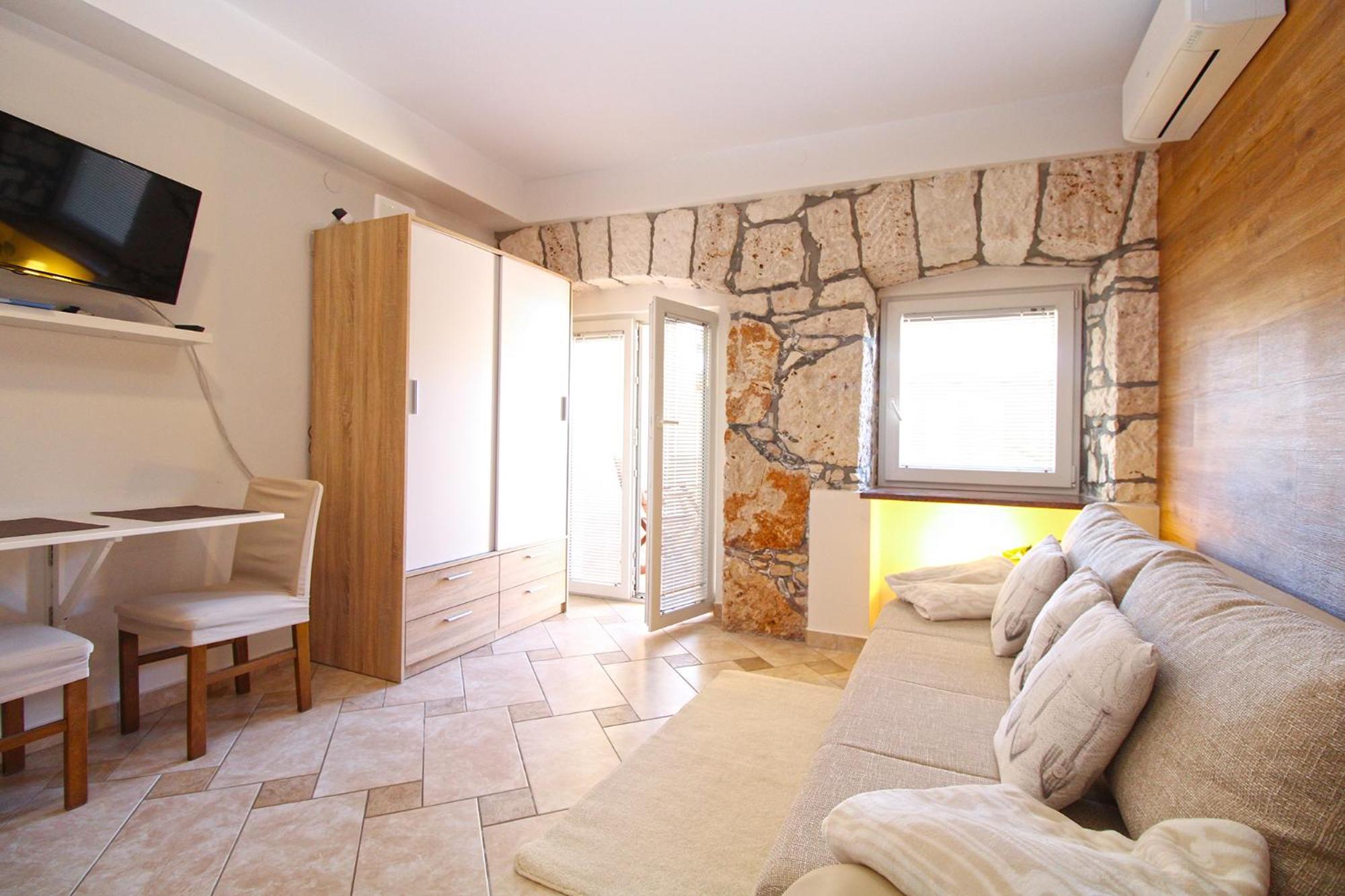 Apartments Kristina 1531 Pula Luaran gambar